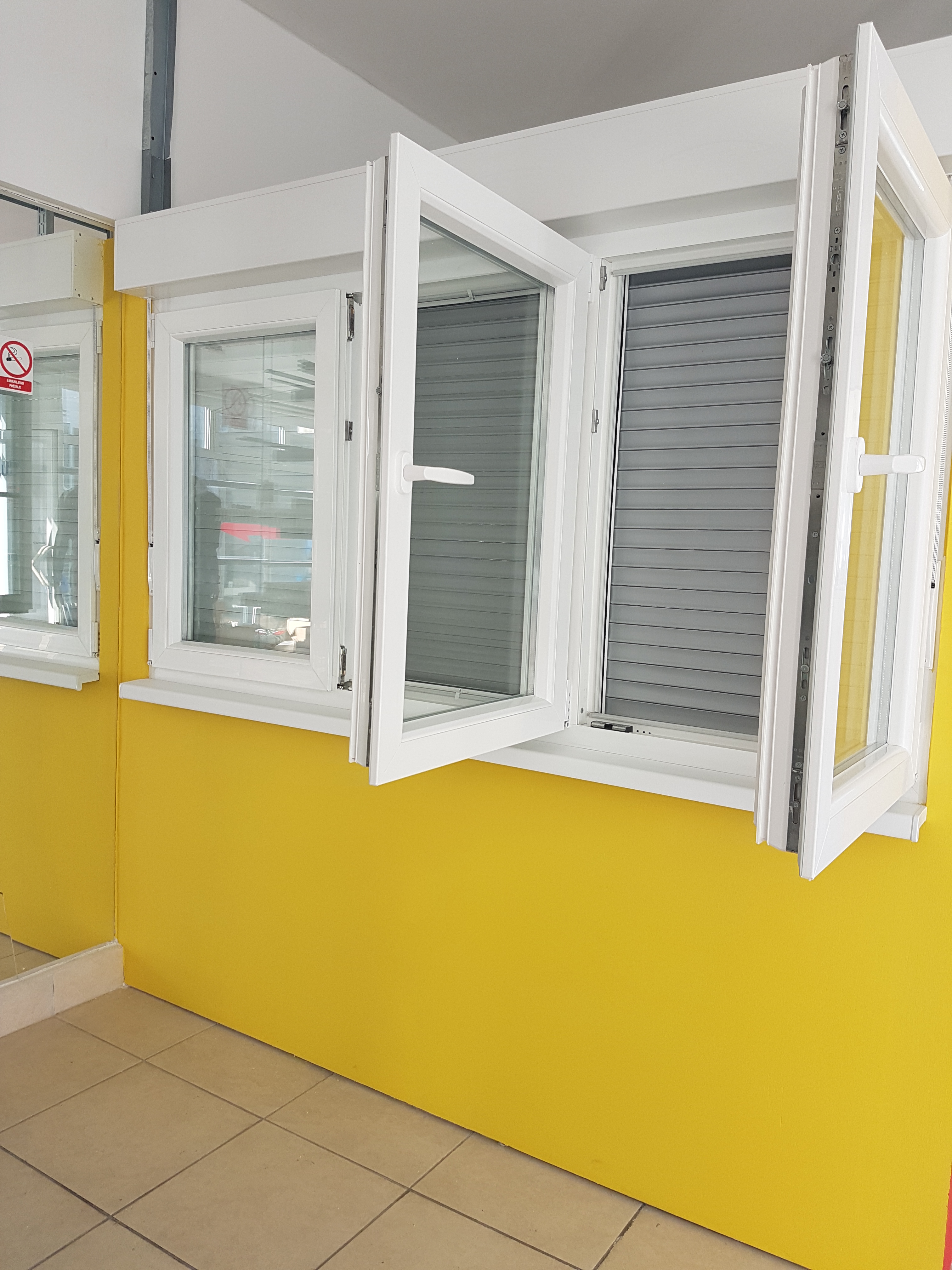 Izložbeni prostor EuroPlastik — uzorci PVC stolarije